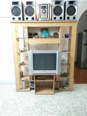Gautier TV and show rack perfect condition made