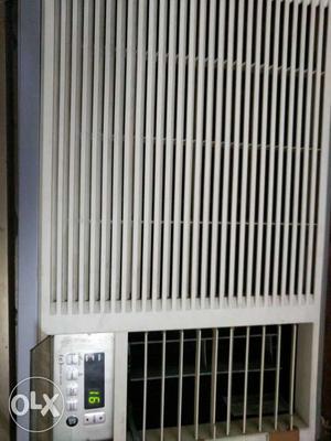 LG air conditioner 1.5 Ton 3 star with remote control and
