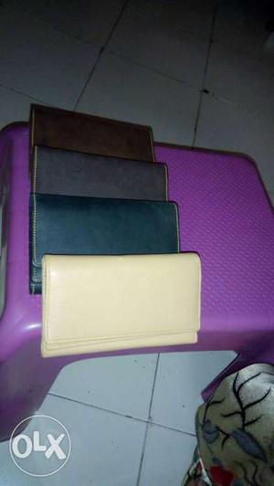 Leather purses in cheap rate.