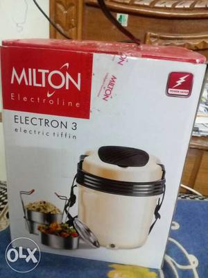 Milton Electrolin 3 Electric Tiffin Box