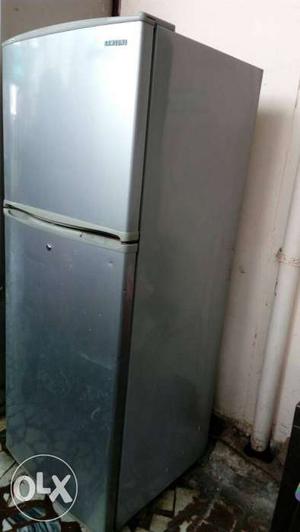 Samsung double door fridge with upper freezer in