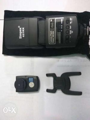 This is Simplex 621rx external Flash with 4