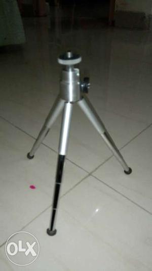 Tripod for camcorder