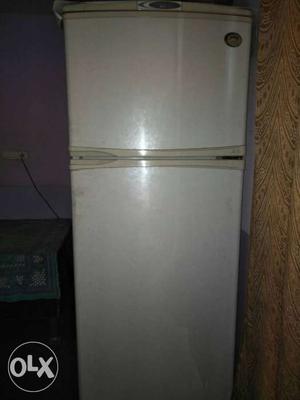 Very good condition godreg bubble door fridge