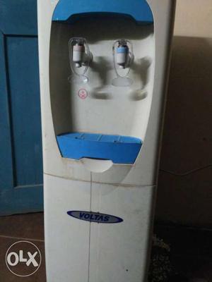 Water dispenser voltas. Hot and cool both