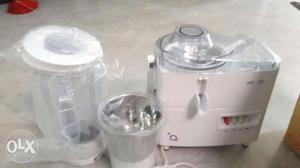 White Blender juicer maxer grinder 2 in 1 sillpack sahara q