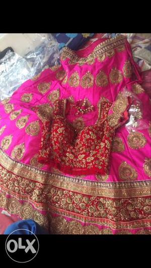 Women's Red And Pink Floral Sari