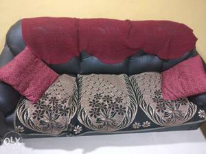 3 year old sofa 3+1+1 JFA make up for sale, price is