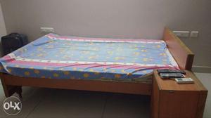 5/6 double cot with mattress