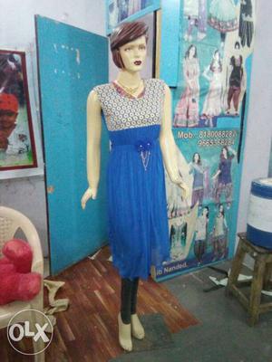 Shop display dall good condition very low price