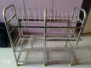 Utensil stand in good condition. The stand is not