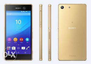 Xperia M5 Gold,21MP back and 13 front camera
