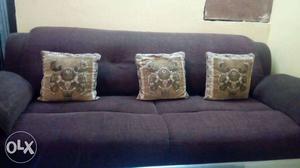 5 seaters sofa set very good condition
