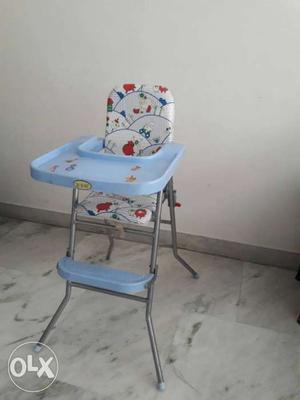 Foldable high chair in very good condition