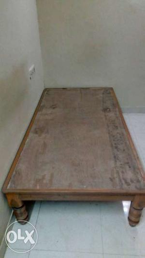 Single Diwan Cot of Solid Wood of 8 months old