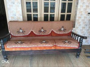 Sofa with 3 + 2 seater, along with cushion.