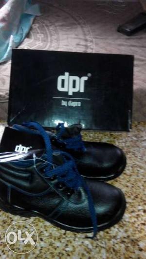 Black DAPRO Safety Shoes