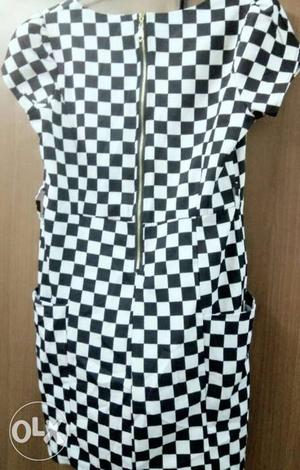Checkered pattern dress. Brought from Westside. Size - L
