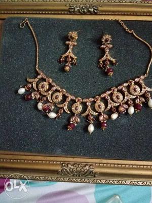 Gold Red And White Bead Collar Necklace And Earrings Set