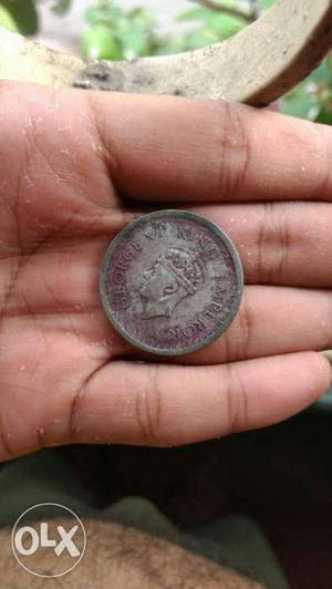 It's a very old coin.. Silver... I'm sell this