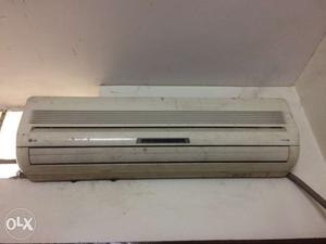 LG Split air conditioner in working condition