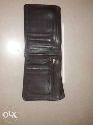 Original Genuine Leather HIDESIGN used wallet in good