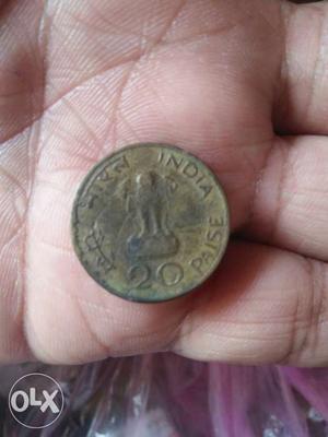 Round Bronze 20 India Paise Coin