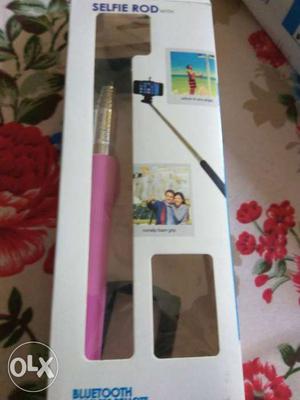 Selfi stick colours: blue or black