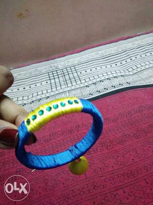 Single hand made bangle