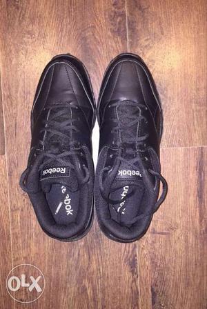 Size 6, brand new Reebok Shoes in excellent