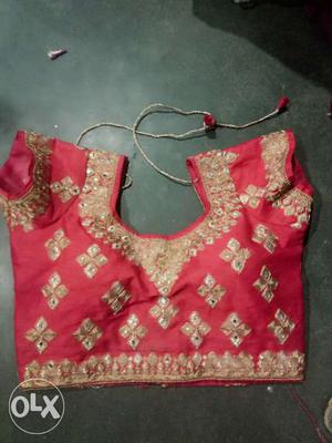Women's Red And Gold Sleeveless Crop Top
