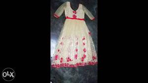 Women's White And Red Floral Cap Sleeve Dress. It's new and
