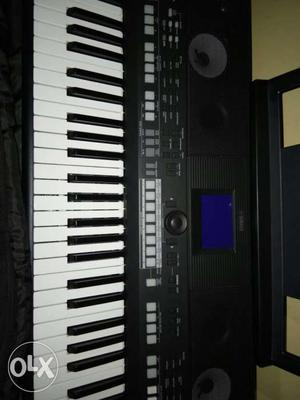 Yamaha psr650 purchased on deck 4 th , used