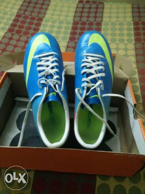 Nike mercurial soccer shoes, size: us 9