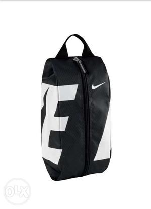 Original Nike bags with Tag. Mrp 850 selling