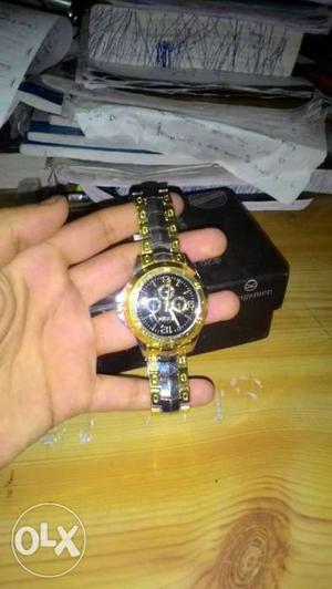 Round Gold Chronograph Watch With Link Braclet