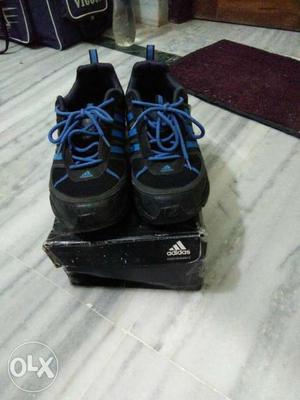 Shoe adidas not much used. 8no. mrp. ..call only.