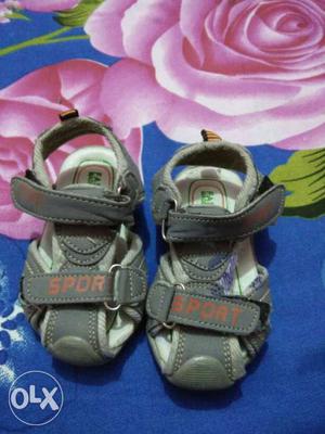 Toddler's 2-tone Gray Velcro Strap Sandals