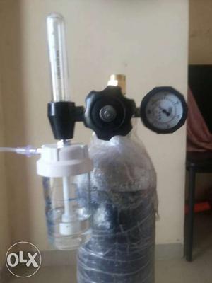 10 liter oxygen cyllinder with regulator