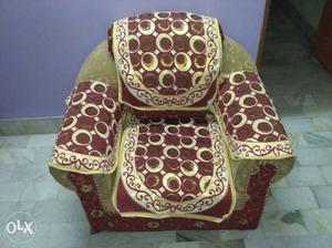 3+2 sofa set in very good condition fix rate