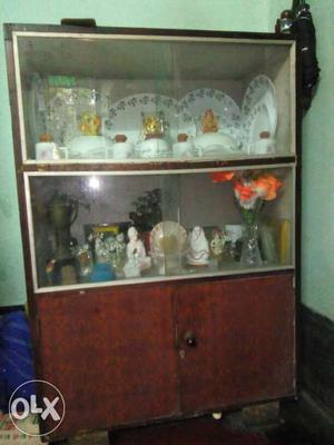 4-5 years old cabinet in 90% good condition..