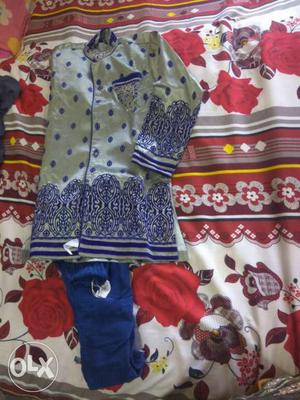 Boys sherwani size 6 no. For 6 to 7 years In very