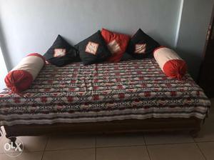 Diwan bed with storage, mattress included. 6' by