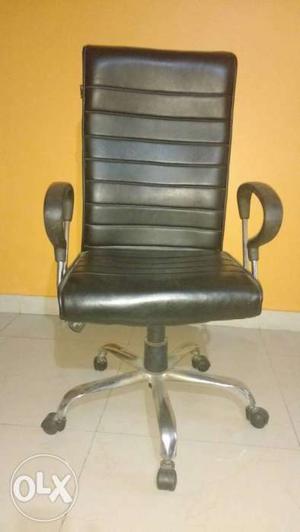 Gray Metal Framed Black Leather Padded Office Armchair
