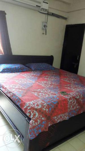 King size only bed in very good condition for