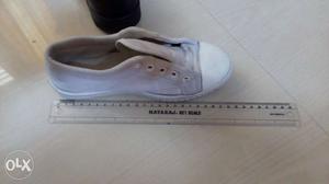 Liberty white canvas shoes size 2 in good