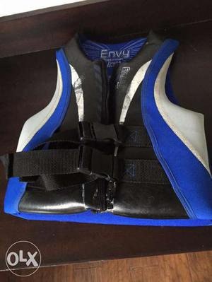 Life jacket for swimming at very low price from USA
