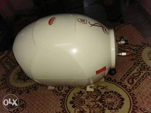 White Electronic water heater 15ltr