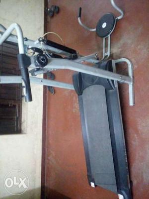 Manual treadmill with 4 uses