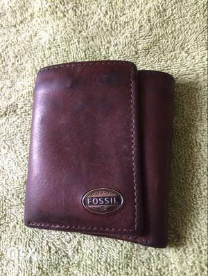 Fossil 3 fold leather wallet, brown colour 1 year